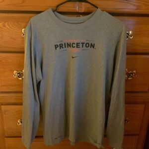 Men’s M Nike Princeton Long Sleeve Shirt